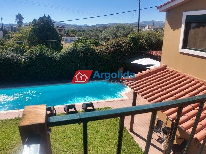 Θέα από μπαλκόνι