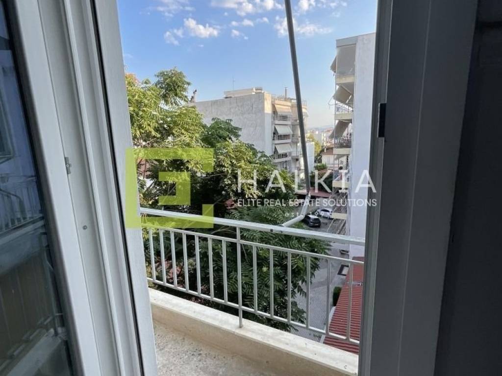 Θέα από μπαλκόνι