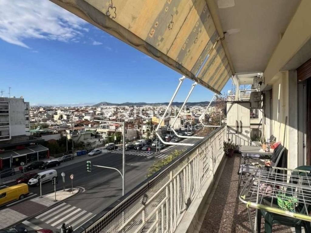 Θέα από μπαλκόνι