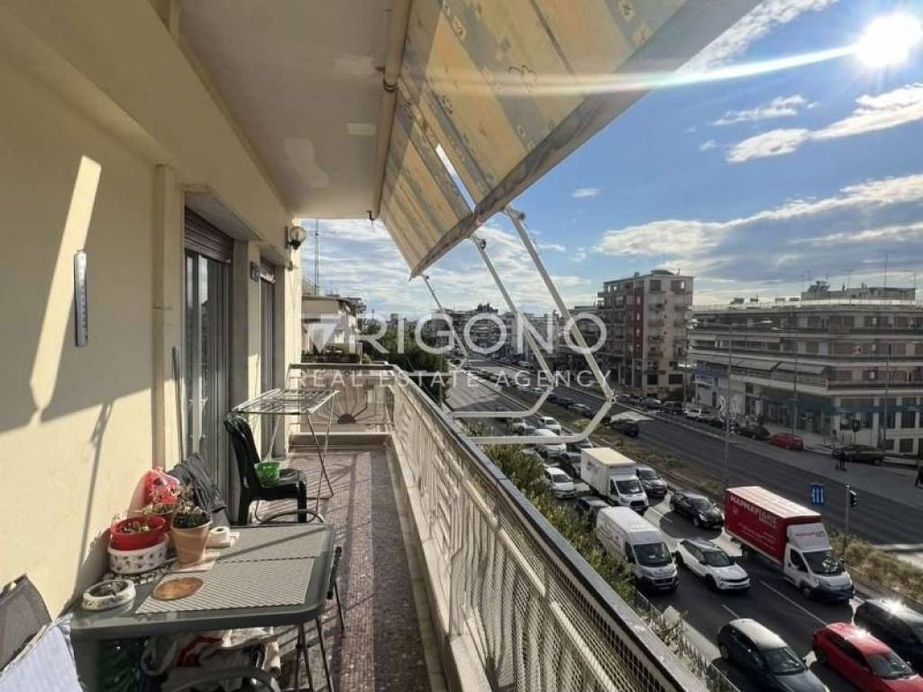 Θέα από μπαλκόνι