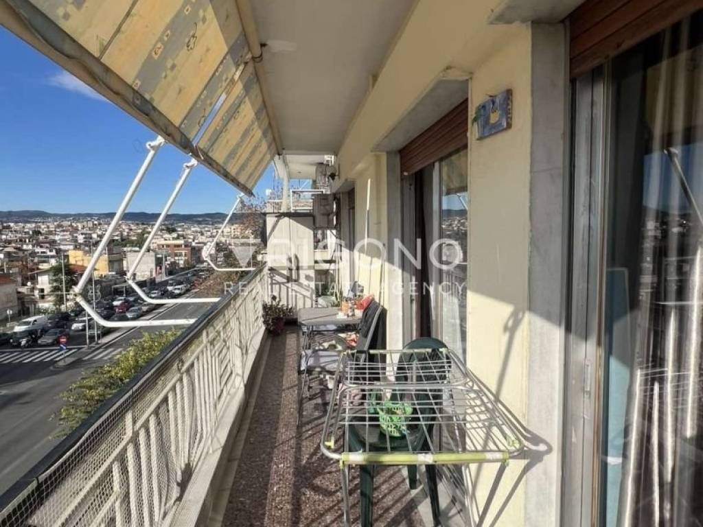 Θέα από μπαλκόνι