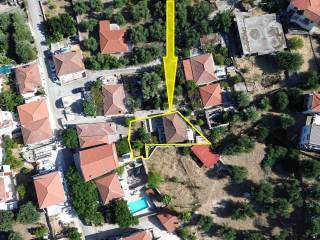 Outlined border of the property