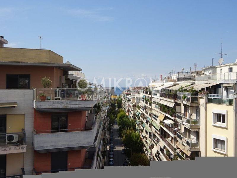 Θέα από μπαλκόνι