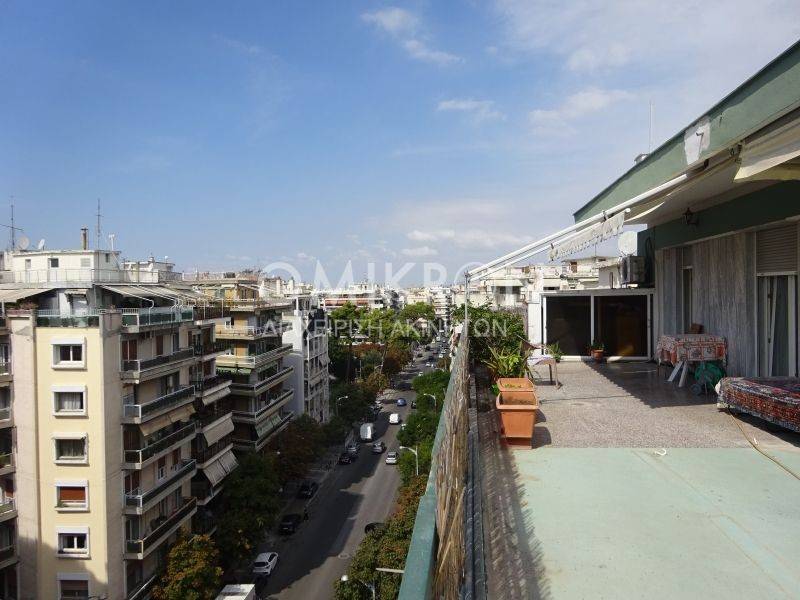 Θέα από μπαλκόνι