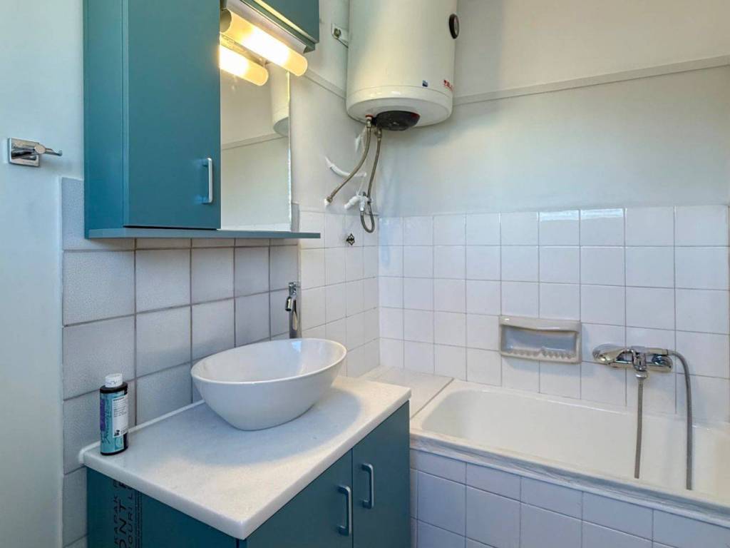 exarcheia_residential_studio_for_rent