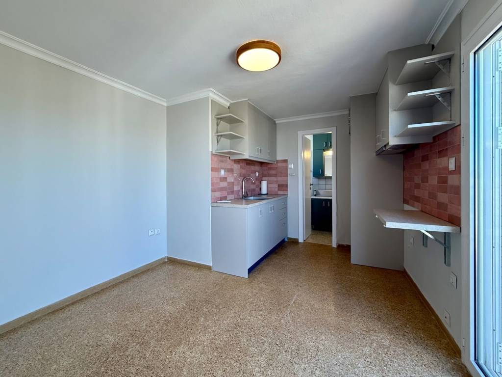 exarcheia_residential_studio_for_rent