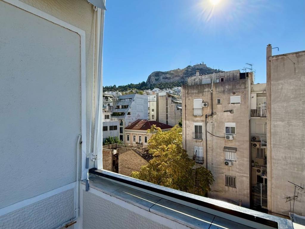 exarcheia_residential_studio_for_rent