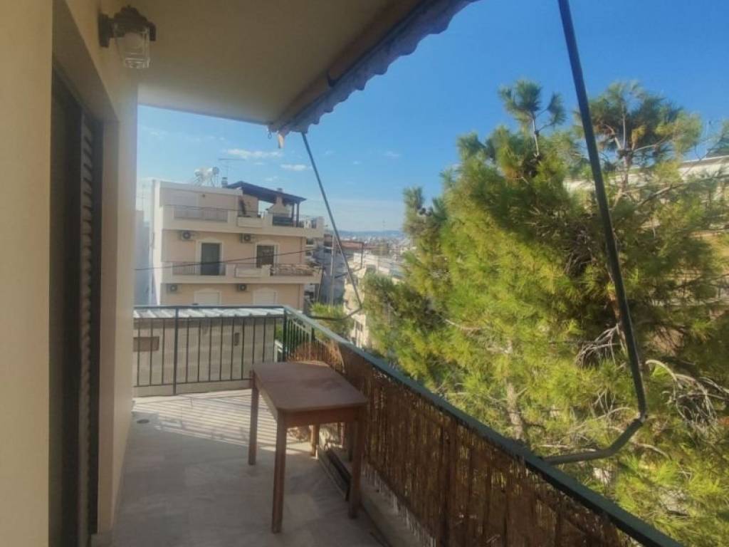 Θέα από μπαλκόνι