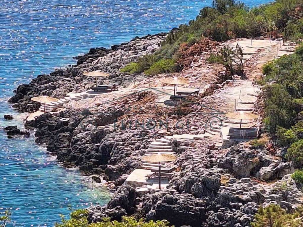 Η παραθαλάσσια πλατφόρμα