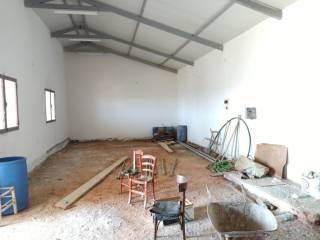 TMEMA APO TO ESOTERIKO TOY KTERIOY