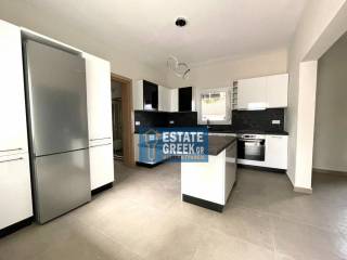 ★ Ανακαίνιση 2025 ★ Άμεσα διαθέσιμη ★ 2 υπνοδωμάτια + 2 μπάνια ★ 