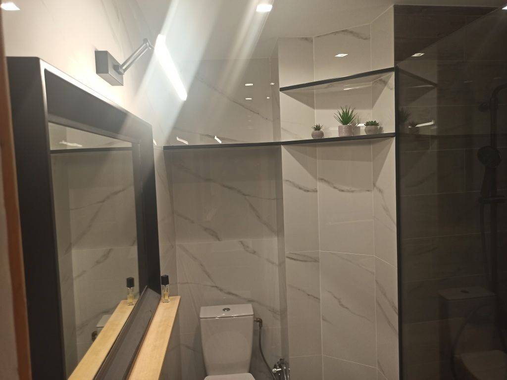 TO MPANIO STO ISOGEIO