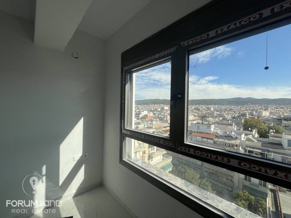 Forumland Real Estate, Κουφώματα