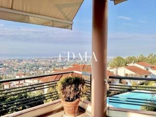 Θέα από μπαλκόνι