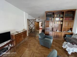 Forumland Real Estate, Σαλόνι