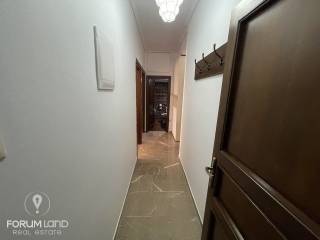 Forumland Real Estate, Διάδρομος