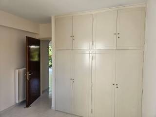 new large and comfortable elevated 1st floor apartment