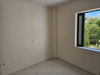 new large and comfortable elevated 1st floor apartment