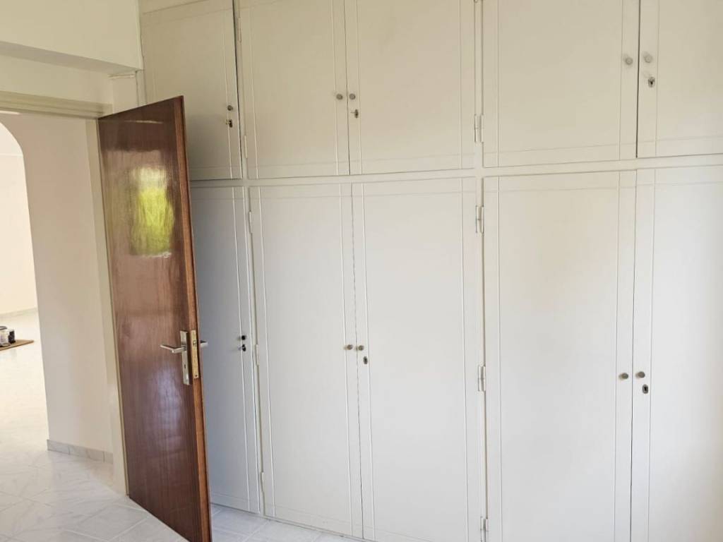 new large and comfortable elevated 1st floor apartment