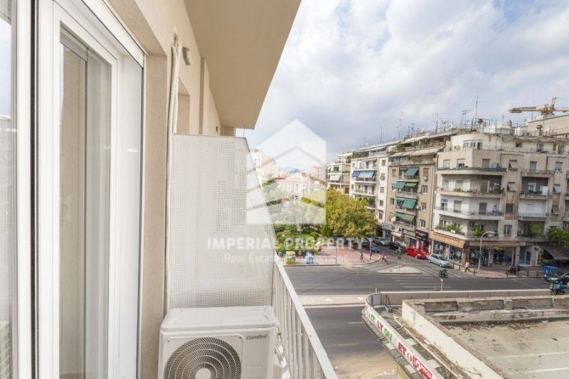 Θέα από μπαλκόνι