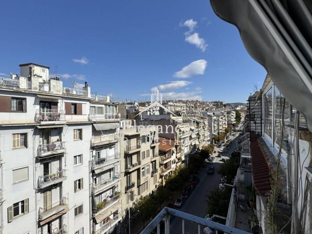 Θέα από μπαλκόνι