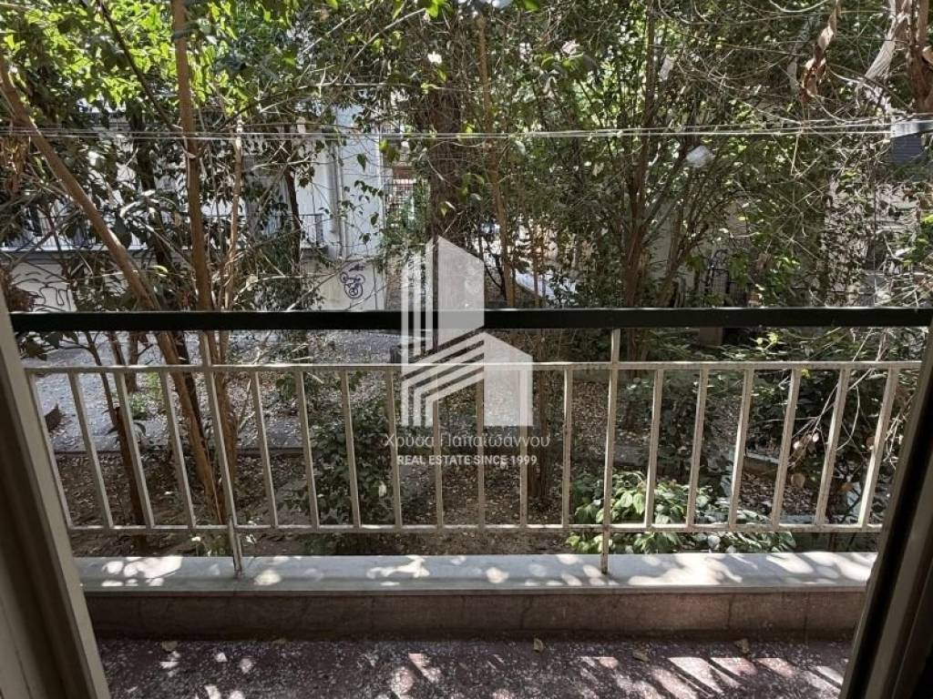 Θέα από μπαλκόνι