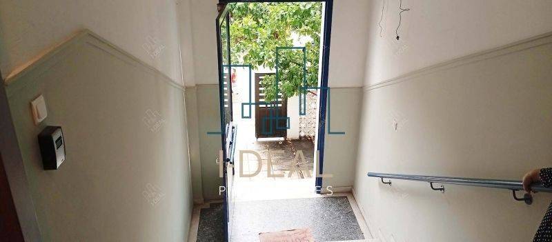 Είσοδος οικοδομής