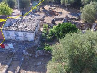 Outlined border of the property