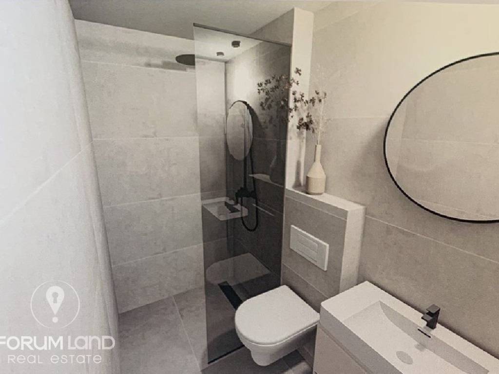 Forumland Real Estate, Μπάνιο