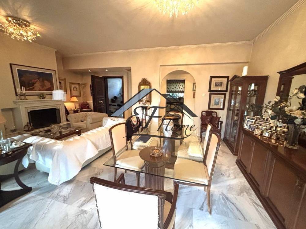 Ενιαίος χώρος σαλόνι-τραπεζαρία