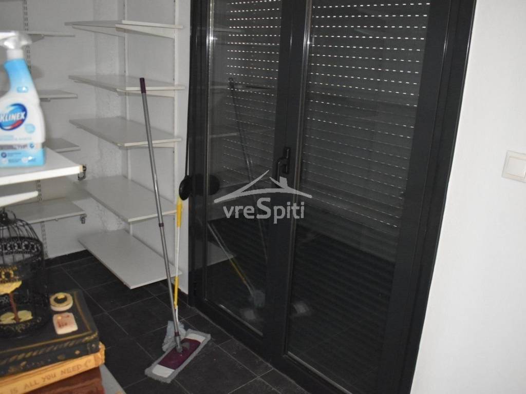 ΑΠΟΘΗΚΗ ΔΙΠΛΑ ΣΤΗ ΚΟΥΖΙΝΑ