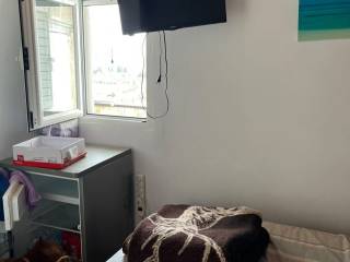 Beautiful 2nd floor studio