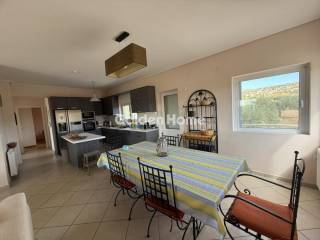 Τραπεζαρία