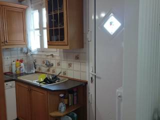 koyzina isogeioy-mpalkonoporta pros kepo