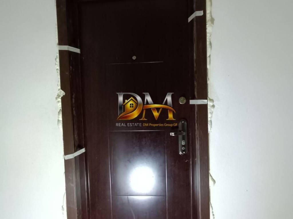 Καινούργια πόρτα ασφαλείας