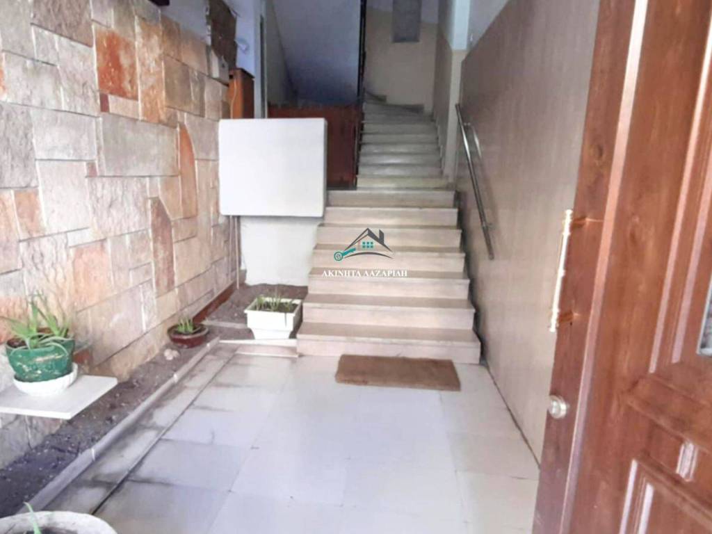 Είσοδος Οικοδομής