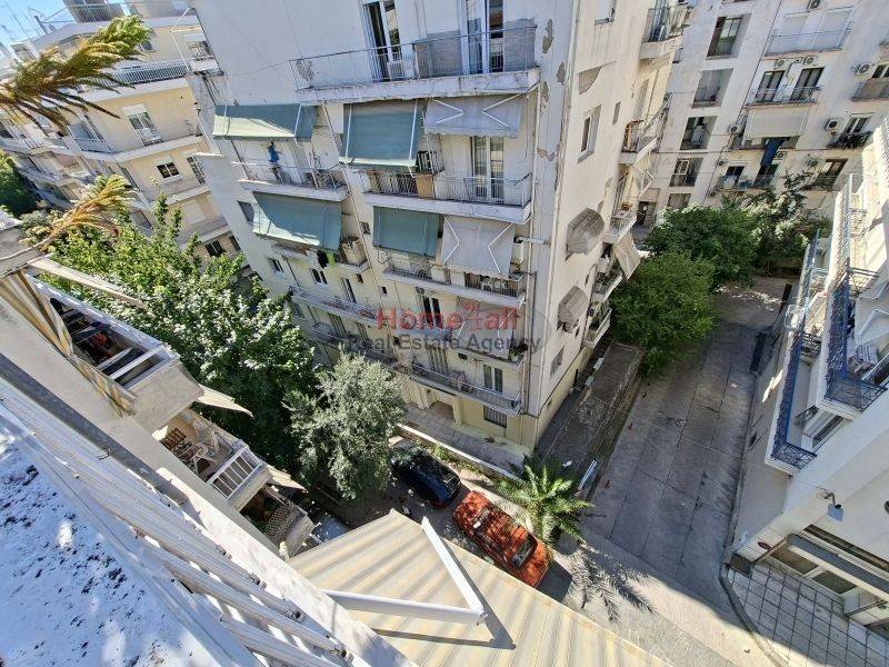 Θέα από μπαλκόνι