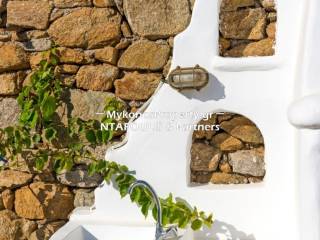 Mykonos real estate - House 140 sq.m in Ftelia