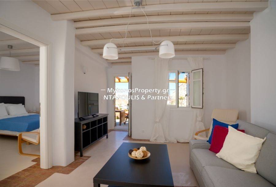Mykonos real estate - House 140 sq.m in Ftelia