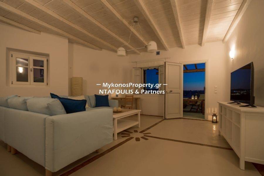 Mykonos real estate - House 140 sq.m in Ftelia