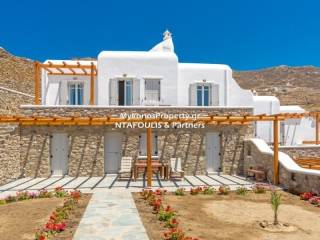 Mykonos real estate - House 155 sq.m in Ftelia