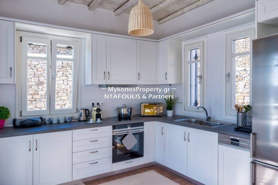 Mykonos real estate - House 155 sq.m in Ftelia