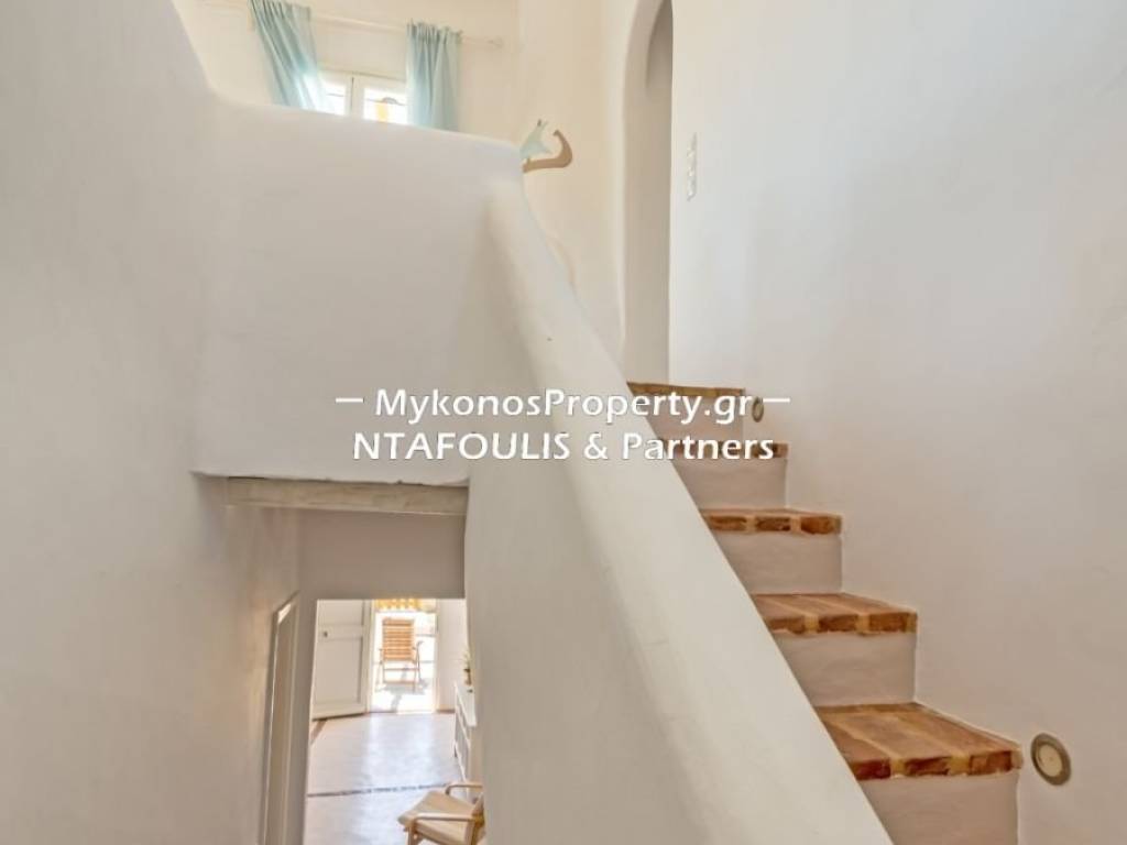 Mykonos real estate - House 155 sq.m in Ftelia