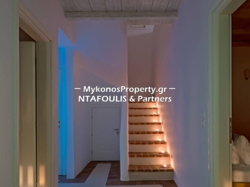 Mykonos real estate - House 120 sq.m in Ftelia