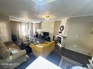 Forumland Real Estate, Σαλόνι με τζάκι