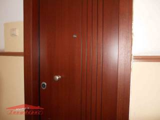 ΘΩΡΑΚΙΣΜΕΝΗ ΠΟΡΤΑ