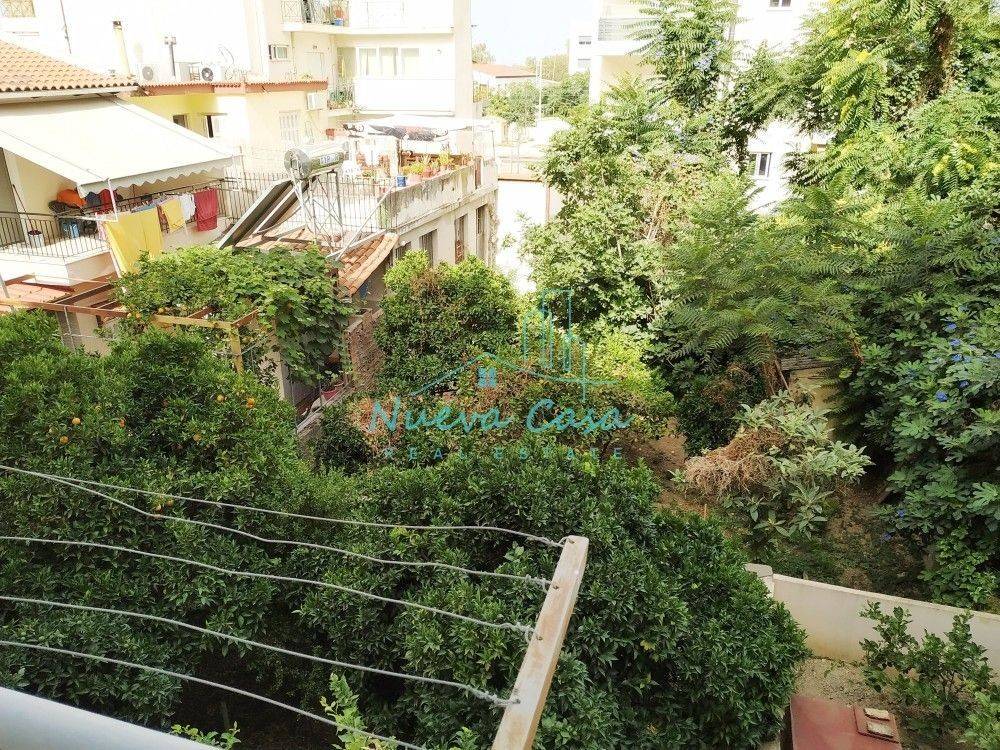 Θέα απο μπαλκόνι