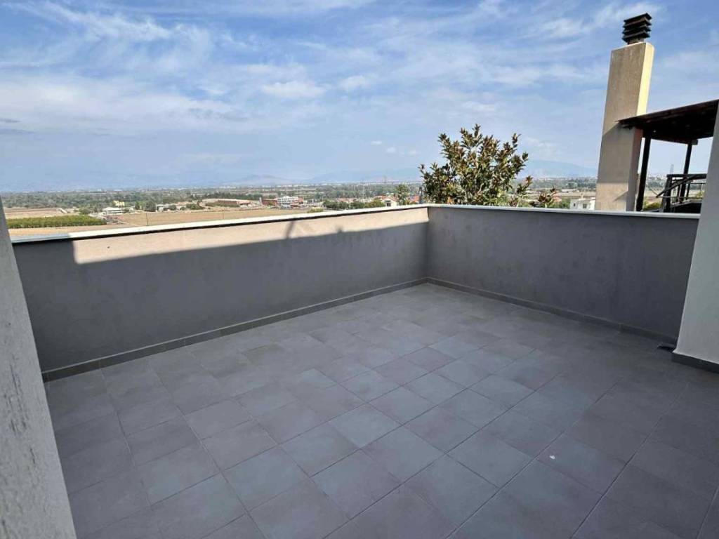 Mpalkoni apo deytere krebatokamara 1oy orophoy