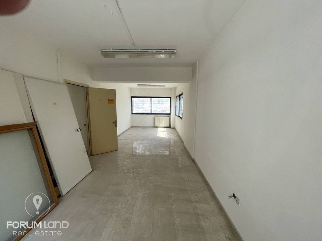 Forumland Real Estate, Grapheiakos choros