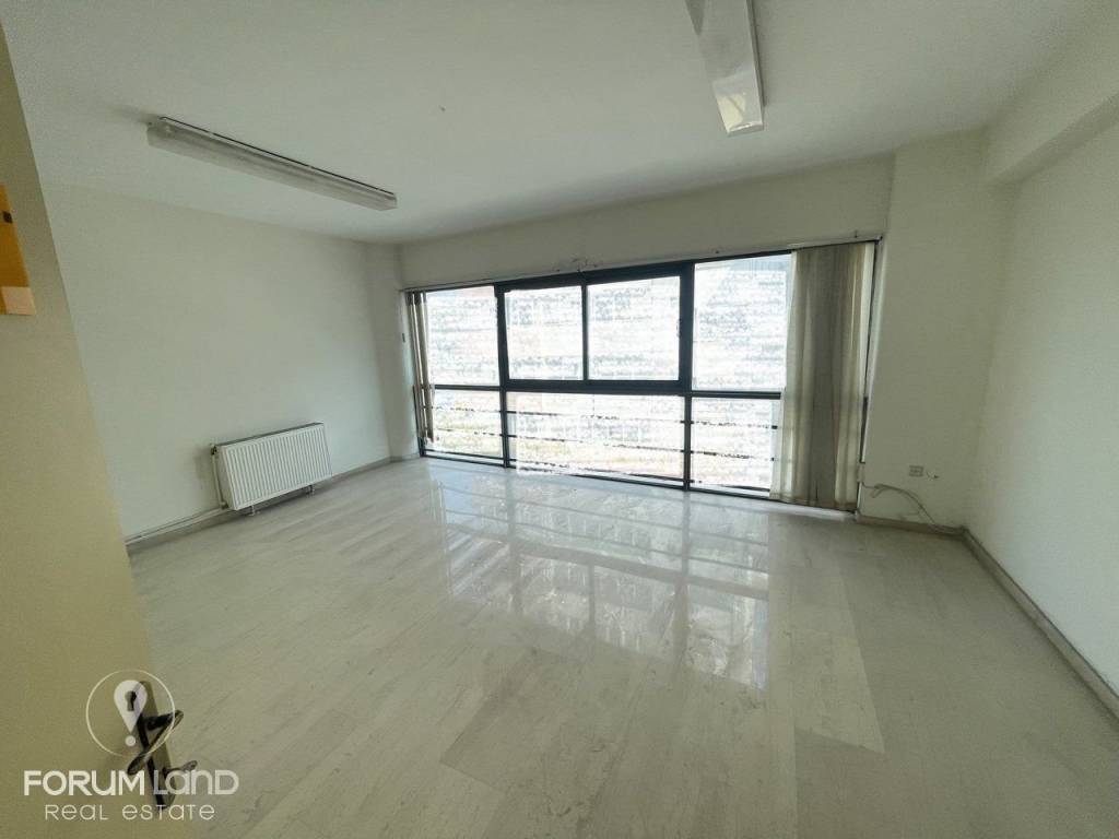 Forumland Real Estate, Grapheiakos choros